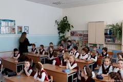 Увлекательное путешествие в мир безопасности: инспектор МЧС встретилась с младшими школьниками Жодино