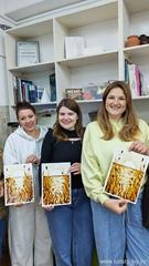 Аромат осени на холсте: как родители студии «Палитра» рисовали кофе